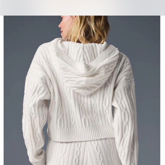 ALO Yoga White Cable Knit Cropped Sweater - Picture 2 of 11